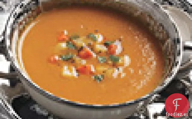 Sopa de Zanahoria y Manzana con Especias y Menta Fresca