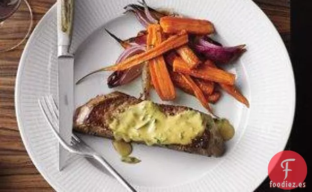 Bistec Con Zanahorias Y Cebollas Asadas