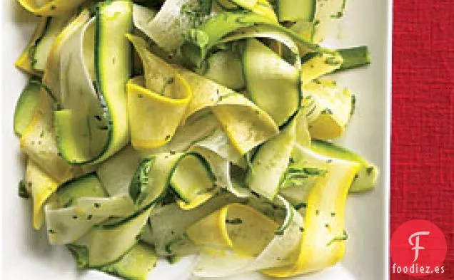 Ensalada de Calabacín y Calabaza Amarilla Con Daikon, Orégano y Albahaca