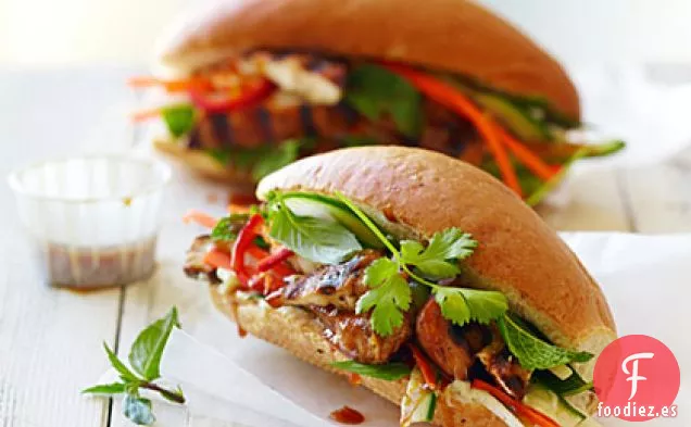 Pollo a la Parrilla Bánh Mì