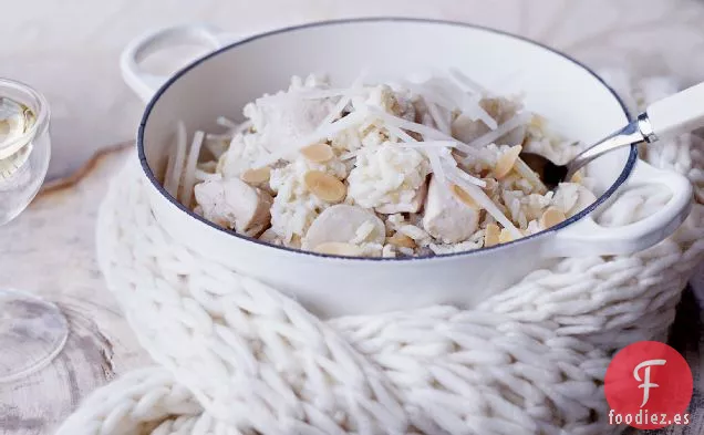 Salteado de Arroz Jazmín, Pollo y Almendras