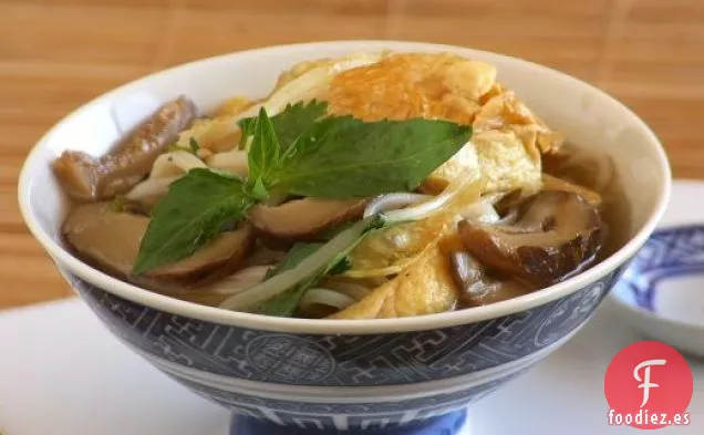 Sopa de Cuajada de Frijoles Fritos Vietnamitas (Hu Tieu Chay)