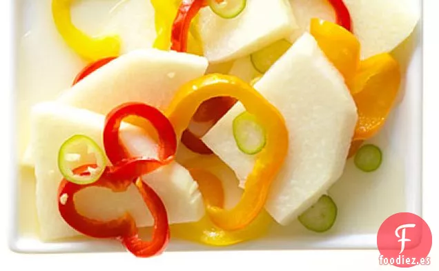 Jícama en Escabeche, Jengibre y Pimientos de verano