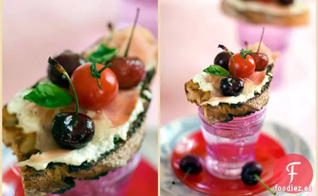 Cerezas Con sabor A Vainilla Y Jengibre En Una Tartina