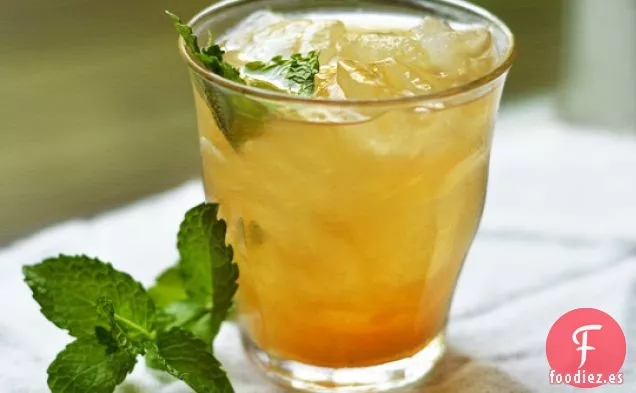Elixir De Té Verde Helado Con Jengibre y Limón Receta de Restaurante