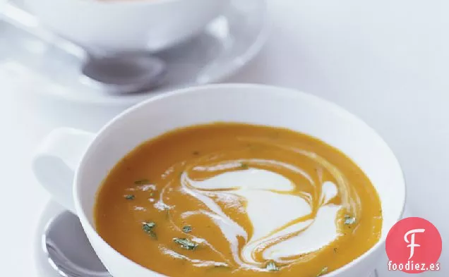 Sopa de Zanahoria con Jengibre con Crema Fresca