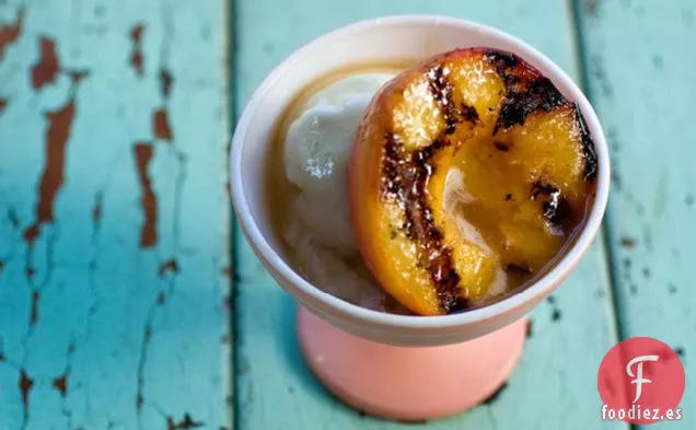 Melocotones A La Parrilla Con Caramelo De Coco Y Jengibre