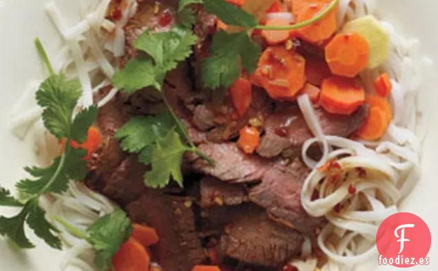 Receta de Ensalada De Fideos Y Bistec Marinado Con Jengibre