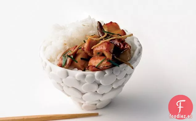 Salteado de Pollo al Jengibre Caliente Ahumado