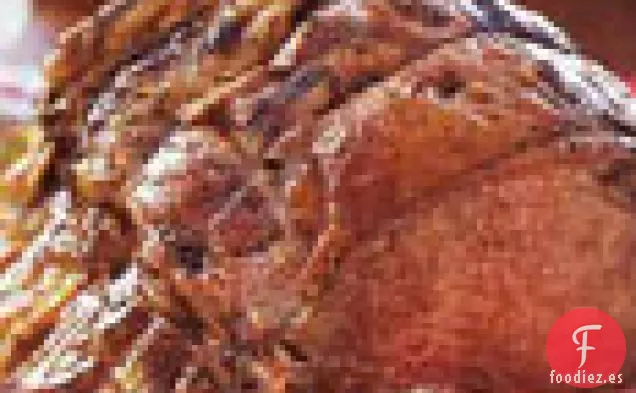 Costilla Asada con Salsa de Madeira y Salsa de Rábano Picante