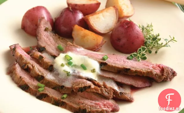 Filete De Costado Con Mantequilla De Rábano Picante