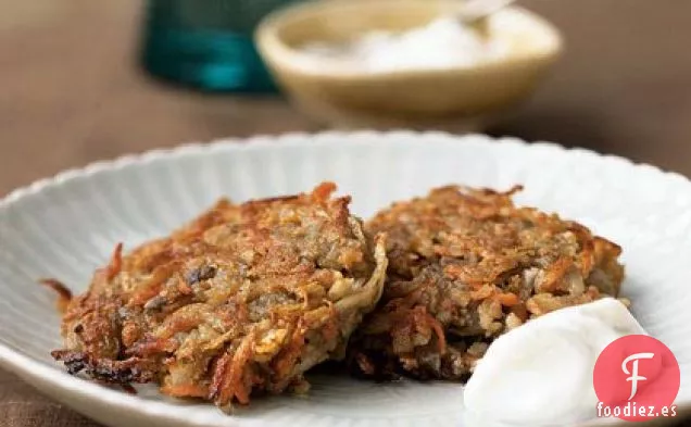 Latkes de Chirivía y Patata con Crema de Rábano Picante