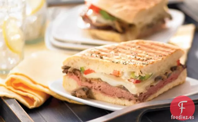 Panini de Carne Asada y Provolone
