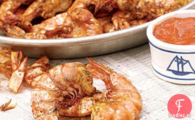 Camarones Viejos A La Parrilla Con Salsa De Cóctel De Rábano Picante A Limón