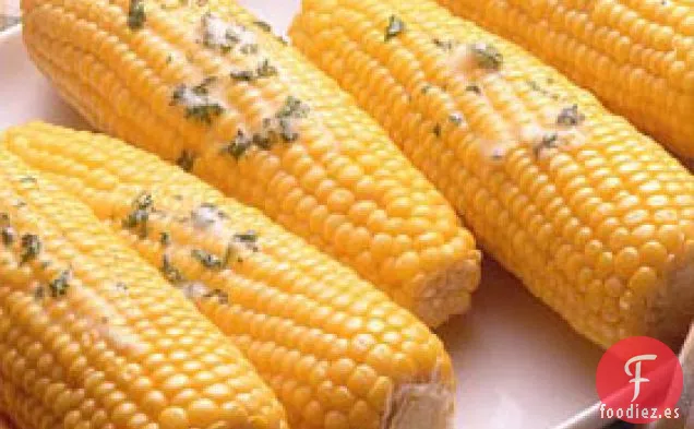 Maíz en mazorca Con Mantequilla Sazonada