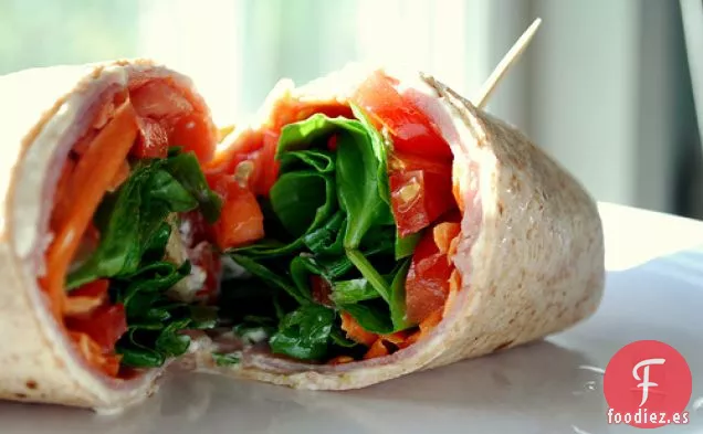 Envolturas De Verduras De Jamón Con Crema De Rábano Picante