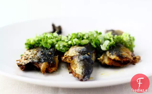 Sardinas Asadas Con Gremolata De Ajo Verde