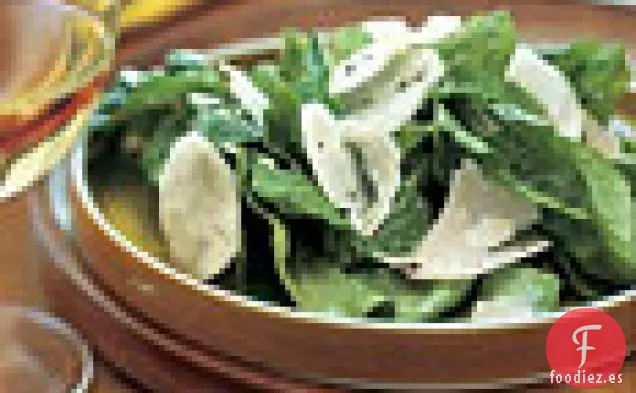 Ensalada de Alcachofa de Jerusalén y Rúcula con Parmesano
