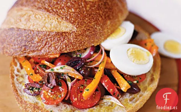 Sandwich de Verano Prensado con Huevos y Anchoas