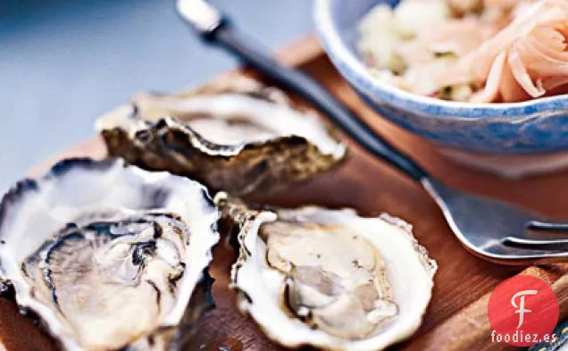 Ostras en la Mitad de la cáscara con Salsa de jengibre en Escabeche
