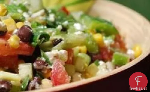 Ensalada De Frijoles Negros, Maíz Y Tomate Con Queso Feta