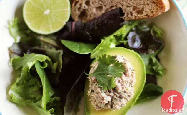 Ensalada De Sardina De Cilantro y lima En Mitades De Aguacate Recetas De Th