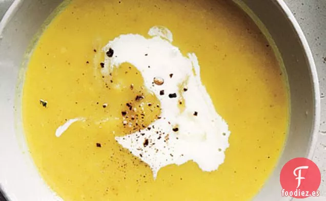 Sopa de Chirivía de Manzana