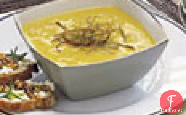 Sopa de Chirivía al Curry con Manzanas Ralladas