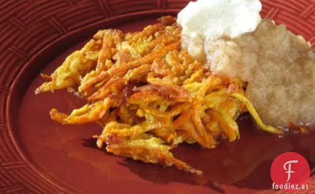 Buñuelos De Ñame Y Chirivía Con Puré De Manzana Con Especias