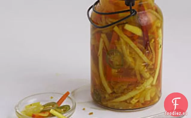 Pepinillos De Chirivía Y Zanahoria Con Chiles