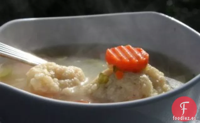 Sopa de Bolas de Matzoh