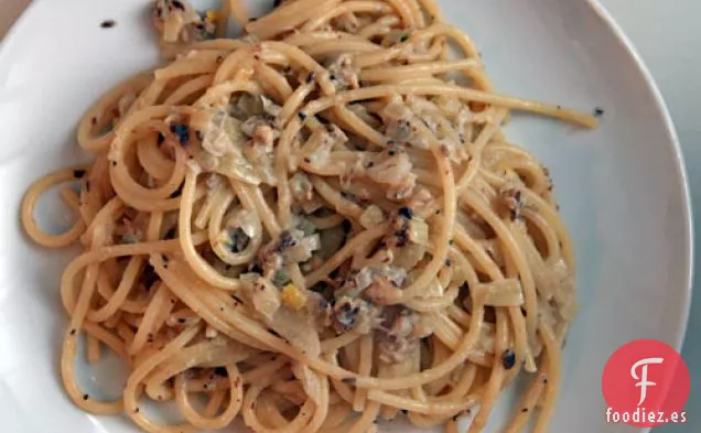 Cena de esta noche: Espaguetis Venecianos con Sardinas