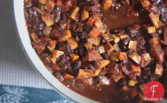 Ají De Tubérculos Y Frijoles Negros