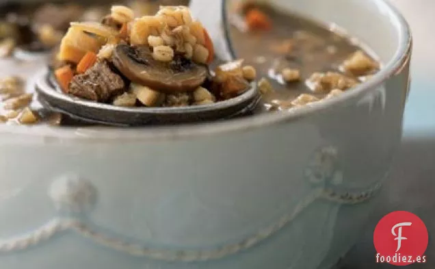 Sopa de Champiñones, Cebada y Carne de res