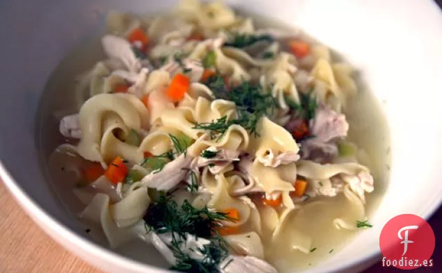 Cena Esta Noche: Sopa de Fideos con Pollo de Alice Waters