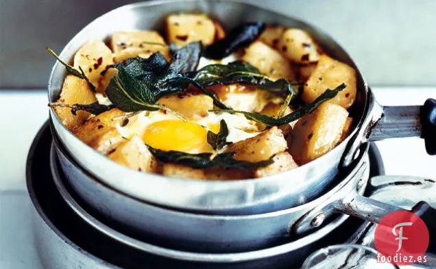 Patatas Crujientes De Salvia Con Huevos Fritos