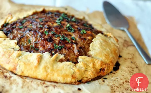 Tarta Rústica De Patata Y Cebolla Caramelizada