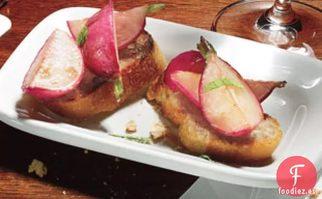 Bruschetta Con Rábanos Salteados