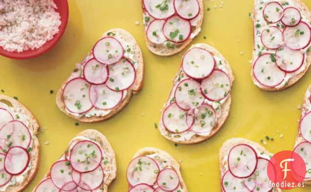 Sándwiches de Té de Cebollino y Rábano con Sésamo y Jengibre