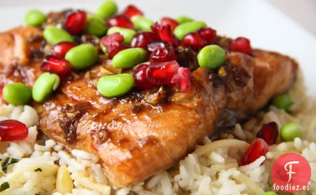 Salmón glaseado con granada