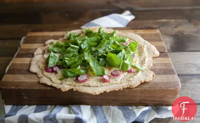 Pizza De Ricotta De Rábano Asado Y Mostaza En Corteza De Galleta