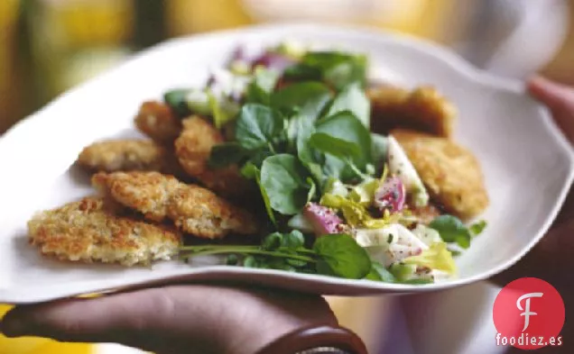 Ostras Fritas con Ensalada Cremosa de Rábano y Pepino