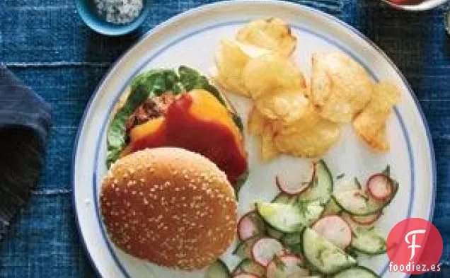 Hamburguesas De Pavo A La Barbacoa Con Ensalada De Pepino