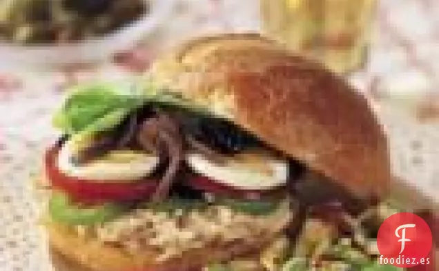 Sándwich De Atún, Tomate Y Aceitunas (pan Bagnat)