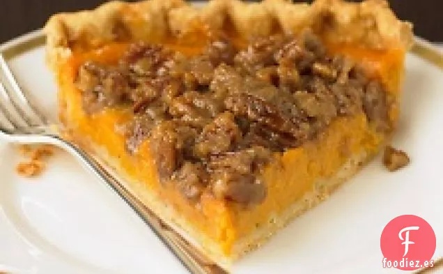 Pastel De Batata Con Cobertura De Nueces Pecanas