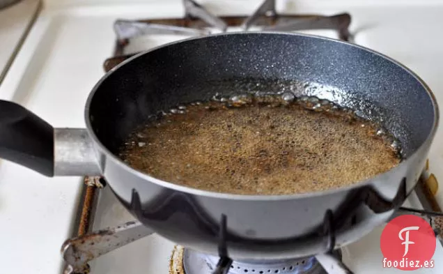 Salmón Glaseado con Bourbon Crujiente