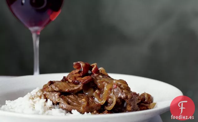 Carne Asada Sofocada en Tocino y Cebolla