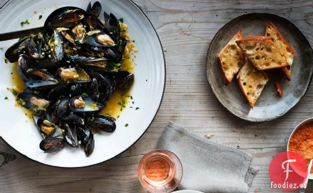 Bouillabaisse con Rouille y Tostadas de Ajo