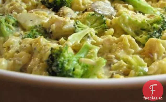 Cazuela De Pollo, Champiñones, Brócoli Y Arroz