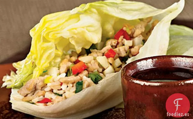 Envolturas de Lechuga de Pollo y Arroz Integral Asiático